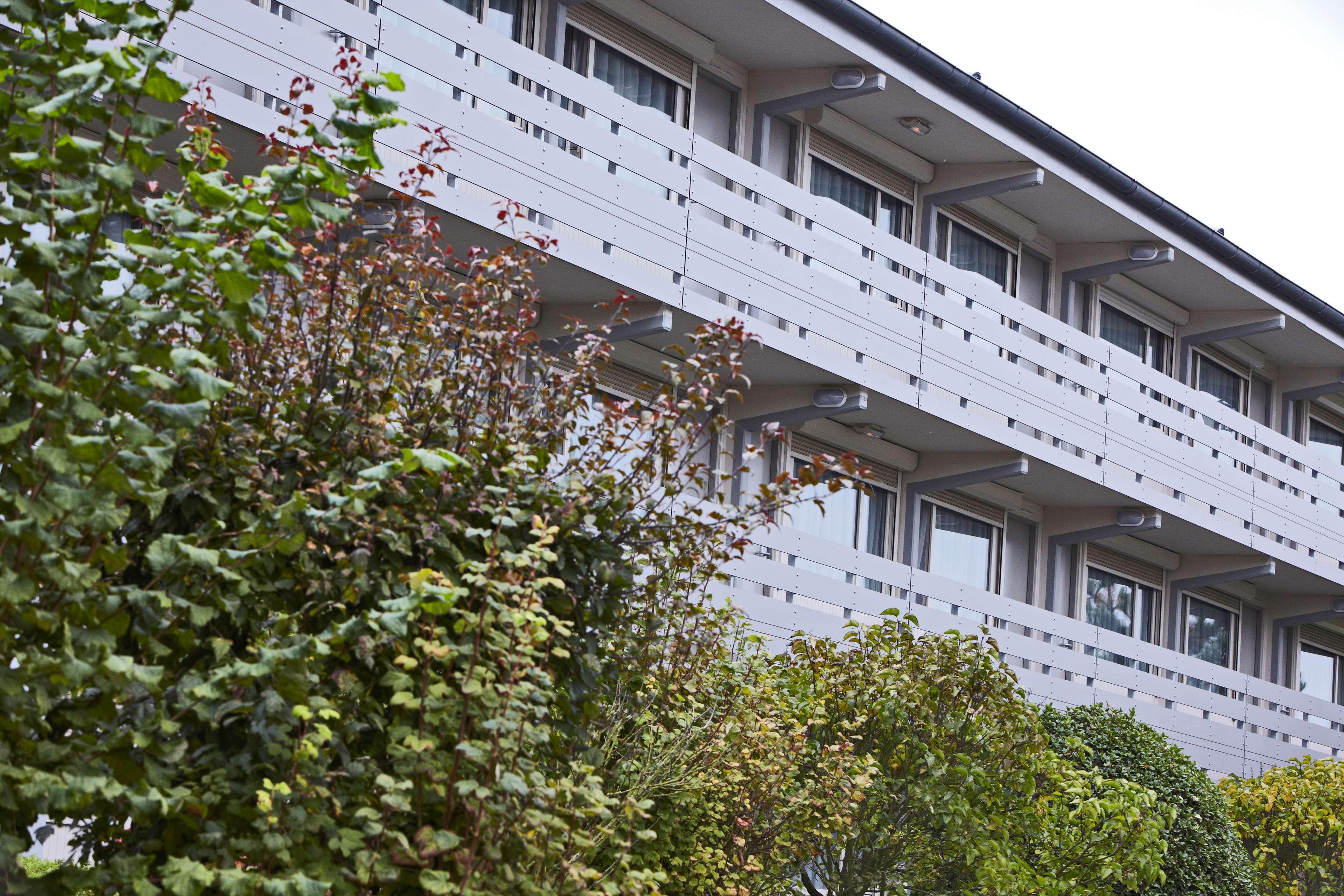 Campanile Le Havre Nord - Montivilliers Hotel Exterior photo